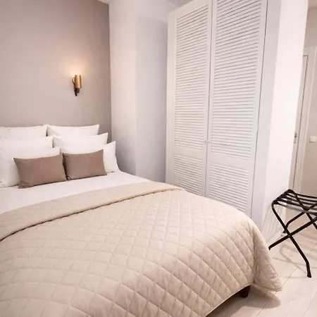 Maison Lumiere - Private Rooftop Terrace Lejlighed *