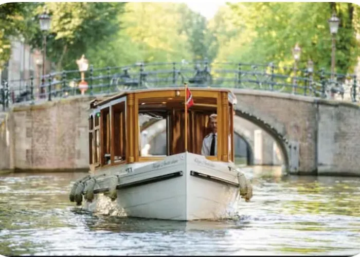 Maison Lumiere - Private Rooftop Terrace